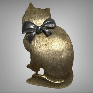 VINTAGE ULTRA CRAFT CAT BROOCH